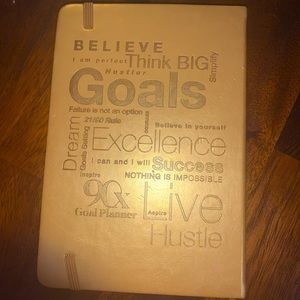 90 day goal planner book (NEVER USED)